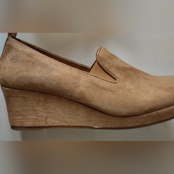 Kenneth Cole women's shoes size 7.5us - Picture 8 of 8